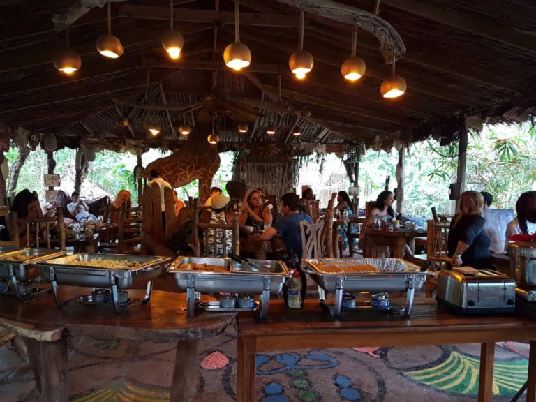 Safari Deck Restaurant