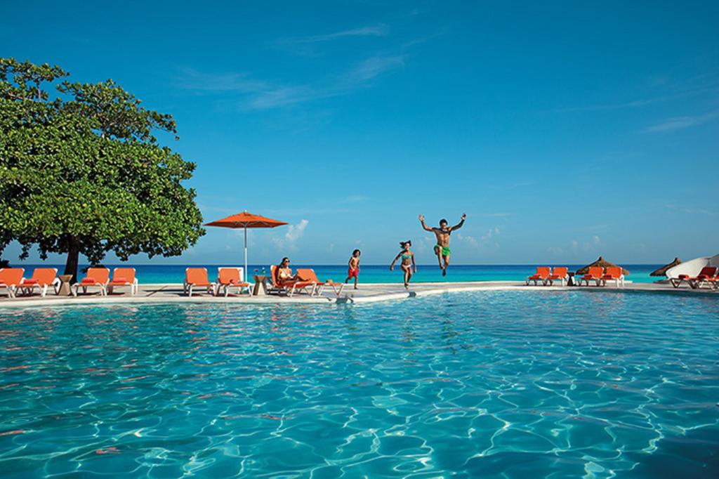 Sunscape Beach Montego Bay